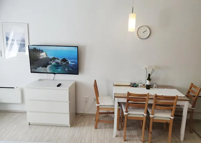 Tisa, דירה בובק